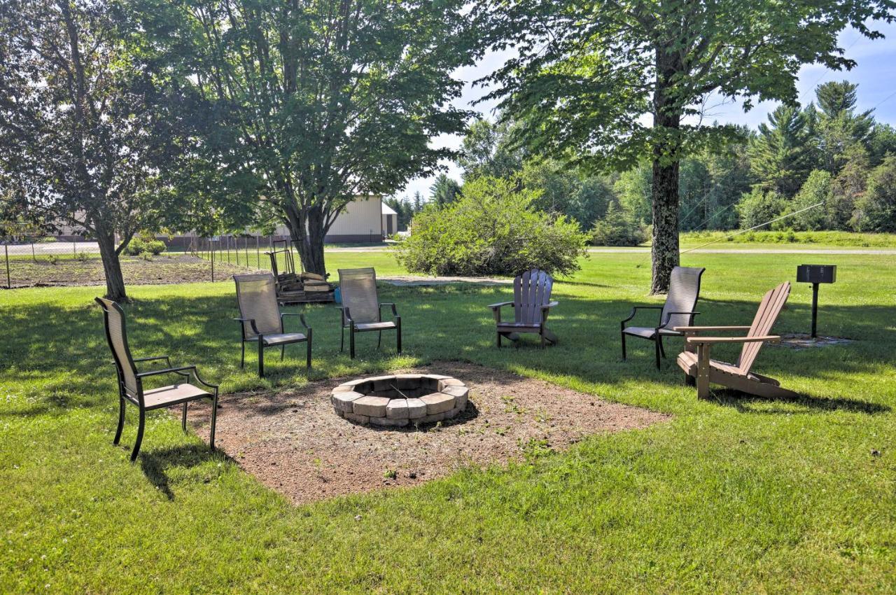 Simple Cranberry And Wine Farm Home With Fire Pit! Eagle River Zewnętrze zdjęcie